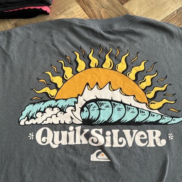 🔥BILLABONG RVCA & QUIKSILVER 4 T-SHIRT BUNDEL NEW WITH TAGS - Picture 6 of 9